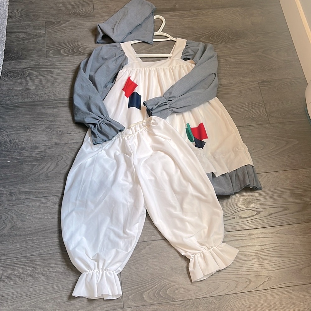 Musical Theatre it’s a hard knock Life costume size child’s medium